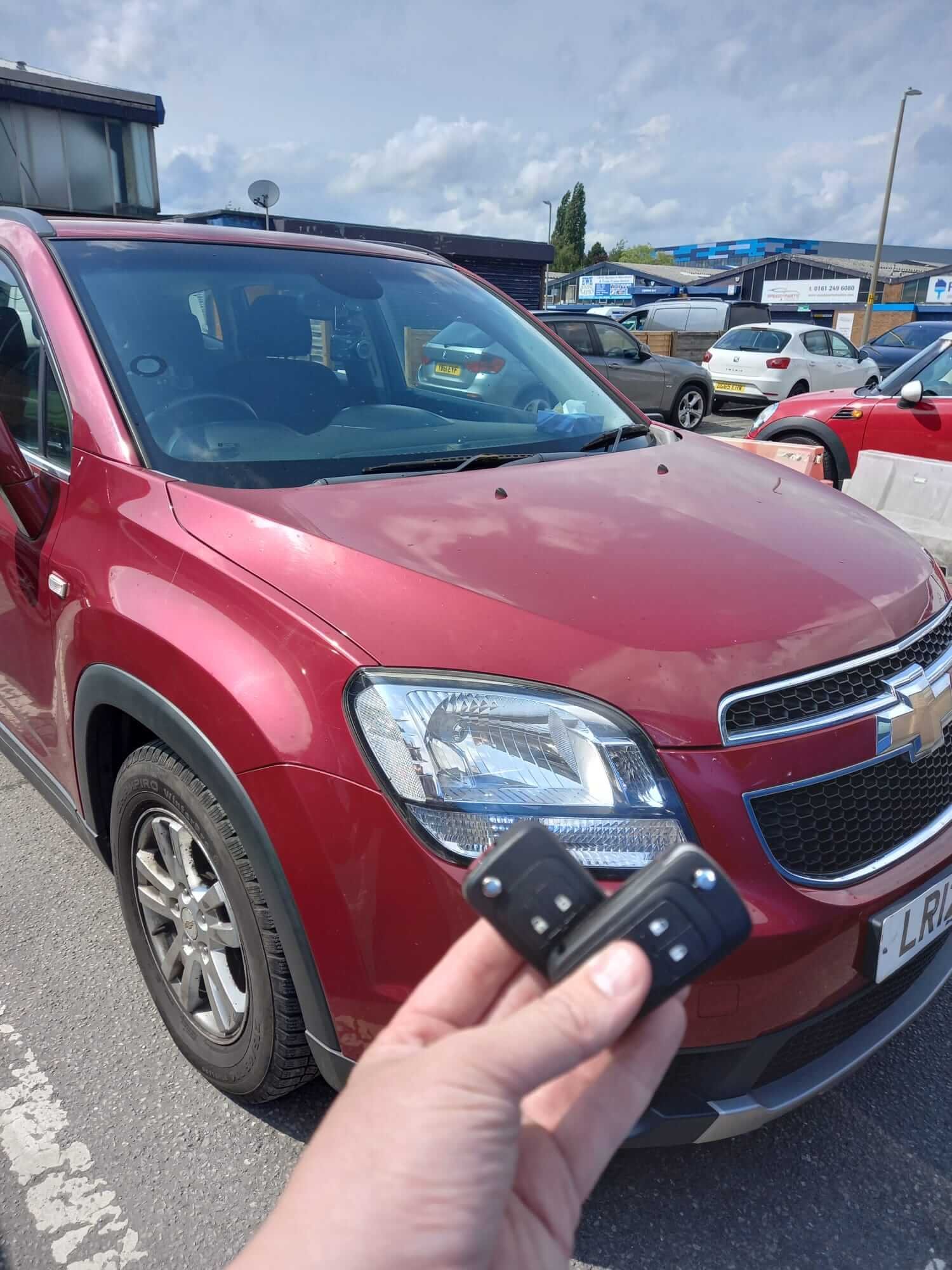 Auto locksmith in huddersfield fixing car lockouts